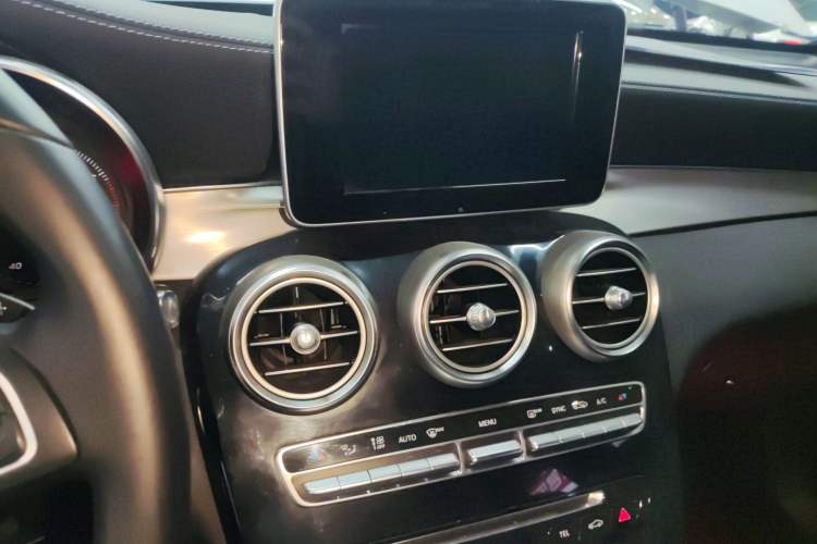 Used Mercedes-Benz GLC 2017 GLC 200 4MATIC Audio And AC Panel