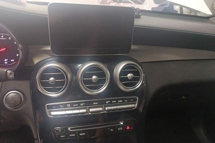 Used Mercedes-Benz GLC 2017 GLC 200 4MATIC Audio And AC Panel