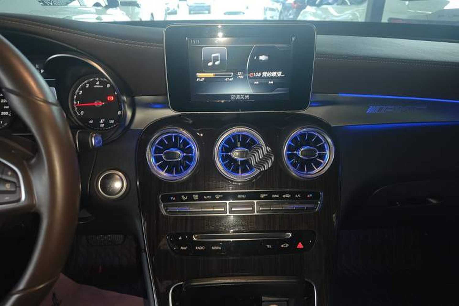 Used Mercedes-Benz GLC 2017 GLC 260 4MATIC Dynamic Edition Audio And AC Panel