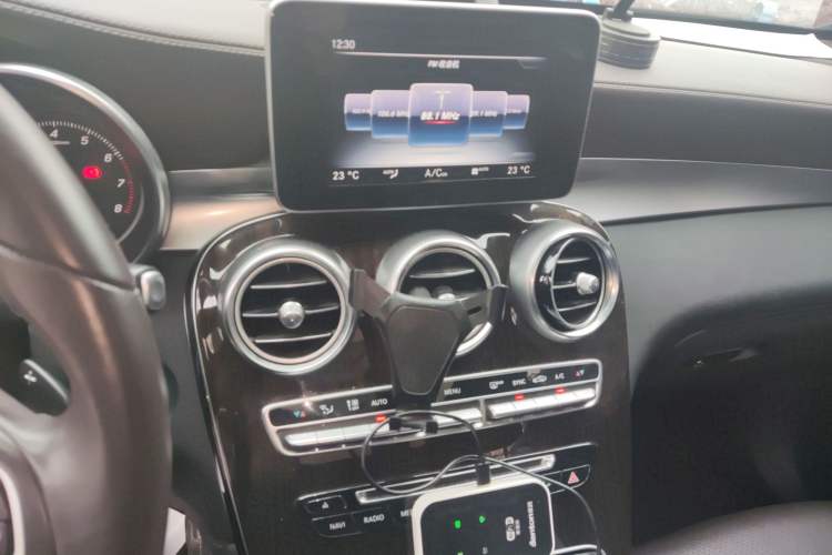 Used Mercedes-Benz GLC 2017 GLC 260 4MATIC Luxury Model Audio And AC Panel