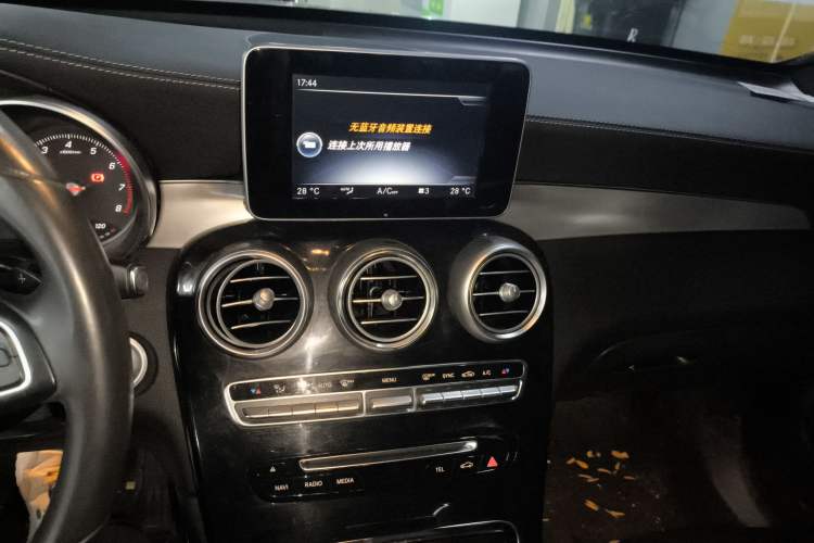Used Mercedes-Benz GLC 2017 GLC 200 4MATIC Audio And AC Panel