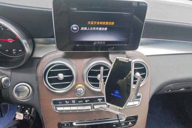 Used Mercedes-Benz GLC 2017 GLC 300 4MATIC Sport Edition Audio And AC Panel