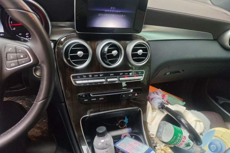 Used Mercedes-Benz GLC 2017 GLC 260 4MATIC Luxury Model Audio And AC Panel