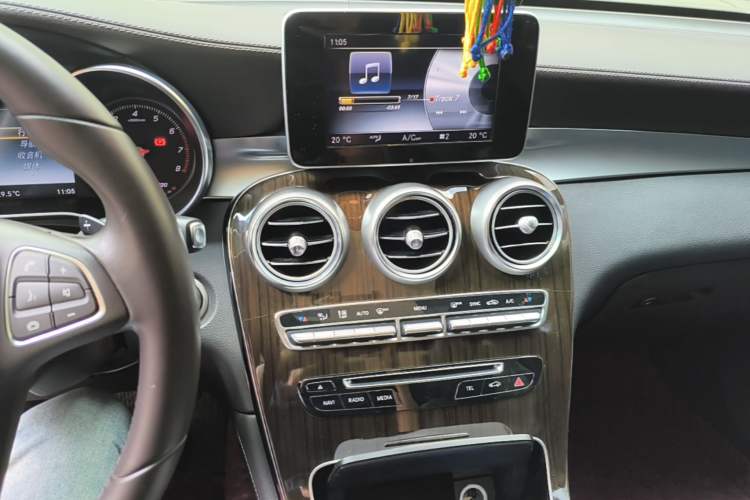 Used Mercedes-Benz GLC 2017 GLC 260 4MATIC Luxury Model Audio And AC Panel