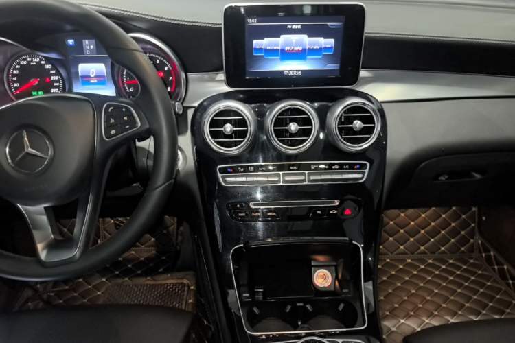 Used Mercedes-Benz GLC 2017 GLC 200 4MATIC Audio And AC Panel