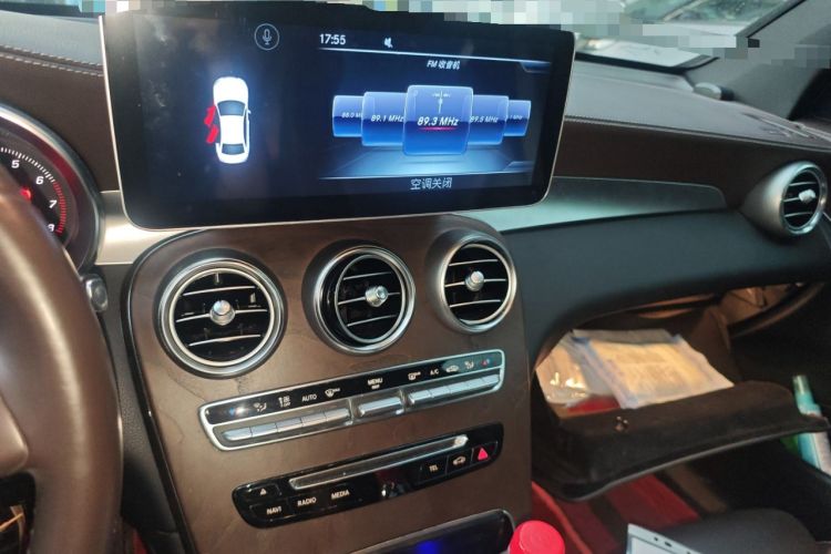 Used Mercedes-Benz GLC 2017 GLC 300 4MATIC Sport Edition Audio And AC Panel
