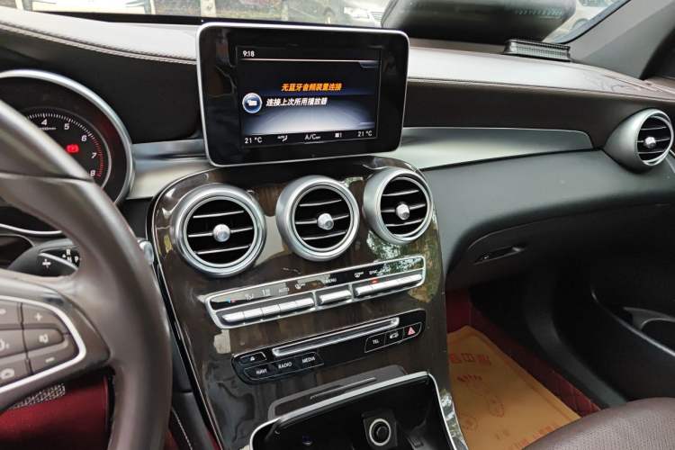 Used Mercedes-Benz GLC 2017 GLC 260 4MATIC Luxury Model Audio And AC Panel