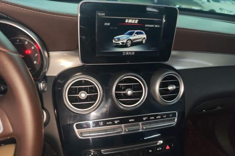 Used Mercedes-Benz GLC 2017 GLC 200 4MATIC Audio And AC Panel