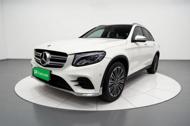 Ojetý Mercedes-Benz GLC 2017 GLC 260 4MATIC Dynamic Edition