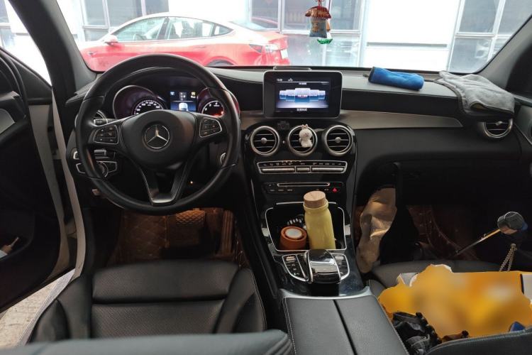 Used Mercedes-Benz GLC 2017 GLC 200 4MATIC Center Console