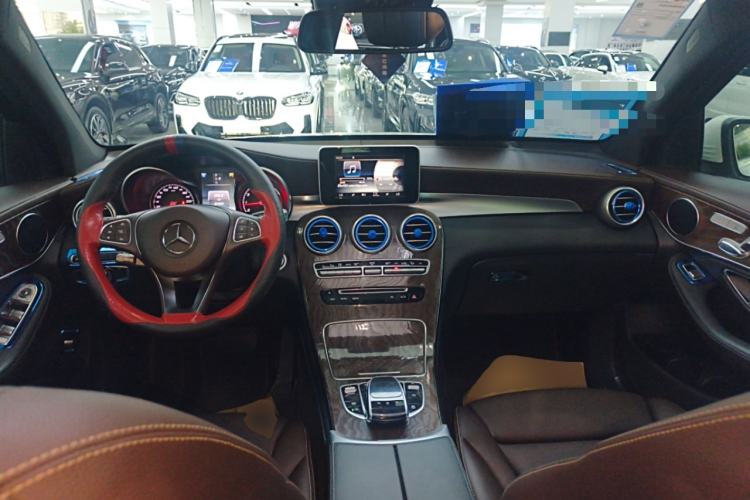 Used Mercedes-Benz GLC 2017 GLC 300 4MATIC Sport Edition Center Console