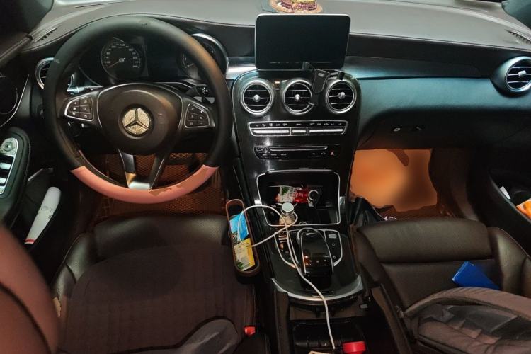 Used Mercedes-Benz GLC 2017 GLC 260 4MATIC Luxury Model Center Console