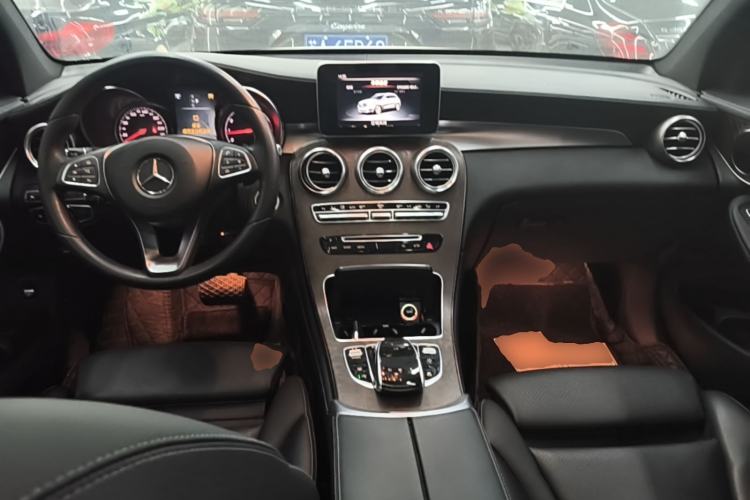 Used Mercedes-Benz GLC 2017 GLC 300 4MATIC Sport Edition Center Console