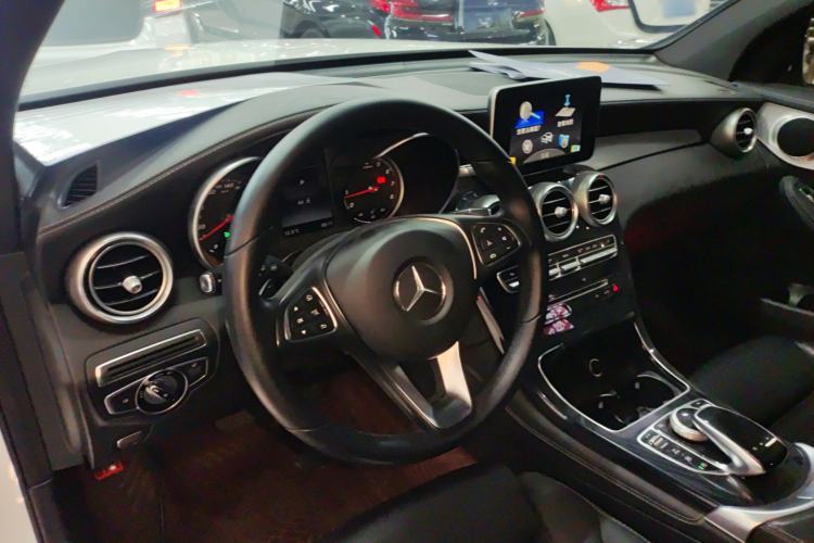 Used Mercedes-Benz GLC 2017 GLC 200 4MATIC Center Console