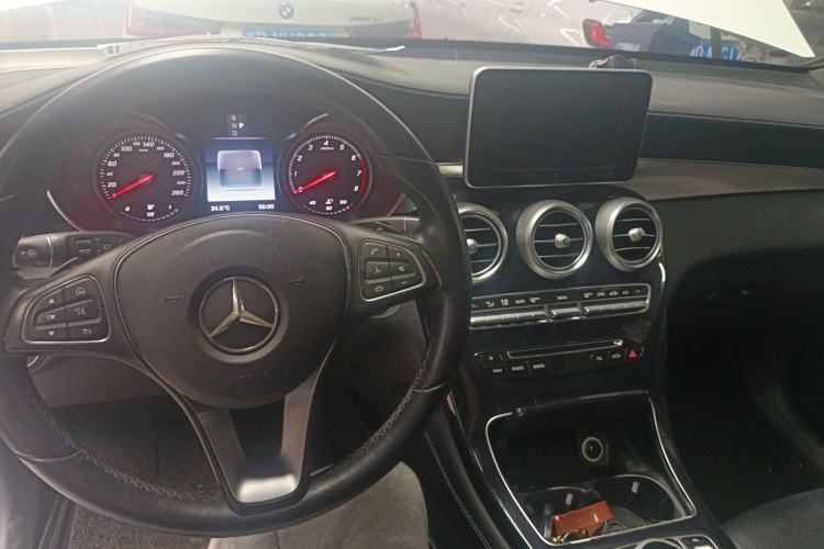 Used Mercedes-Benz GLC 2017 GLC 200 4MATIC Center Console