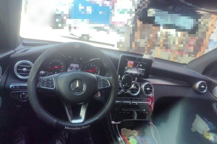 Used Mercedes-Benz GLC 2017 GLC 260 4MATIC Dynamic Edition Center Console