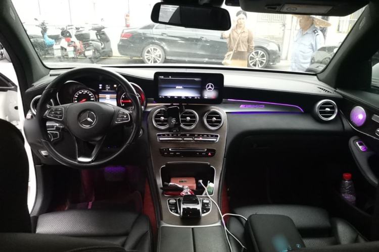 Used Mercedes-Benz GLC 2017 GLC 300 4MATIC Sport Edition Center Console