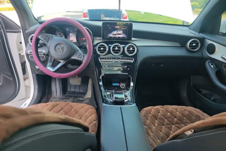 Used Mercedes-Benz GLC 2017 GLC 200 4MATIC Center Console