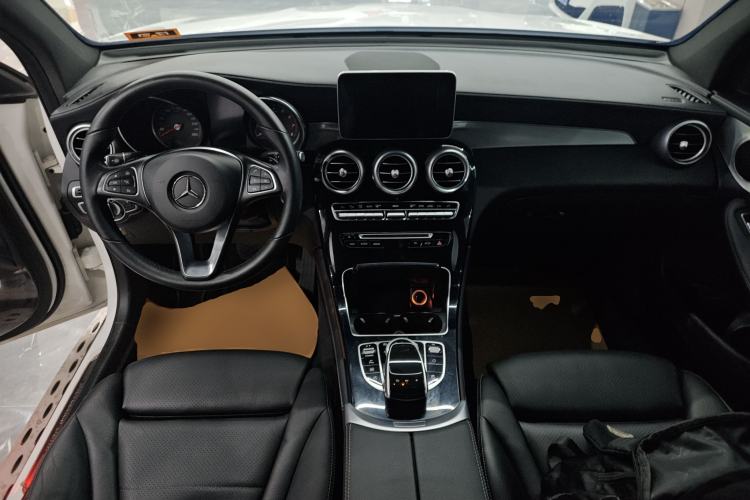 Used Mercedes-Benz GLC 2017 GLC 200 4MATIC Center Console