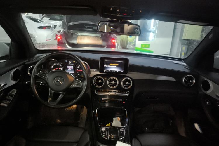 Used Mercedes-Benz GLC 2017 GLC 200 4MATIC Center Console