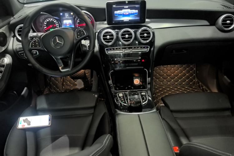 Used Mercedes-Benz GLC 2017 GLC 200 4MATIC Center Console