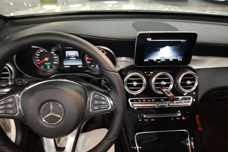 Used Mercedes-Benz GLC 2017 GLC 200 4MATIC Center Console