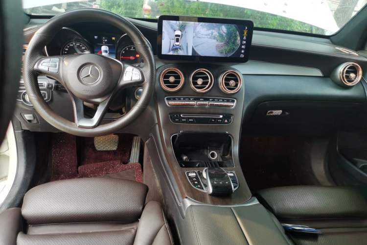 Used Mercedes-Benz GLC 2017 GLC 200 4MATIC Center Console