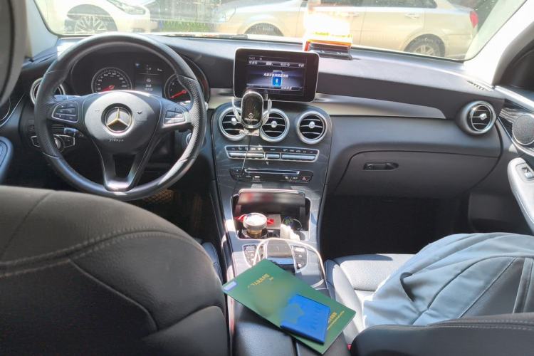 Used Mercedes-Benz GLC  Center Console