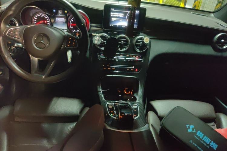 Used Mercedes-Benz GLC 2017 GLC 260 4MATIC Luxury Model Center Console