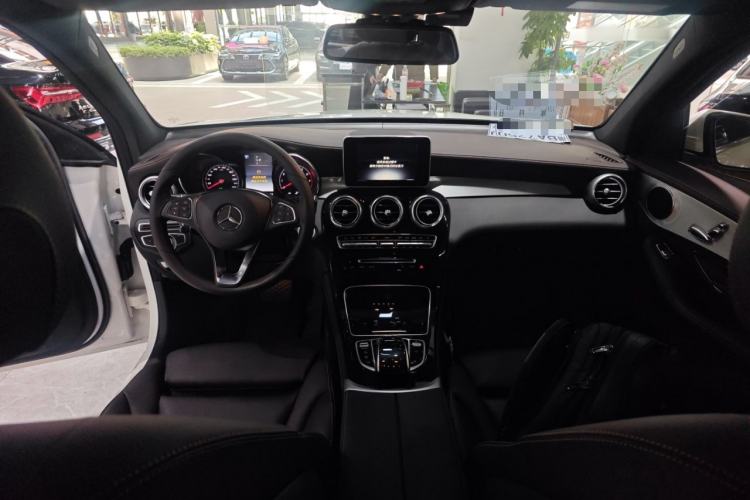 Used Mercedes-Benz GLC 2017 GLC 200 4MATIC Center Console