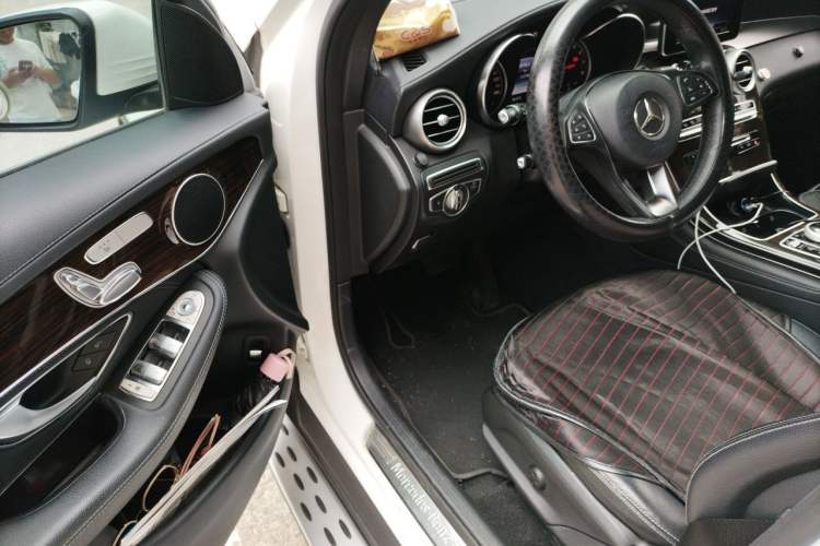 Used Mercedes-Benz GLC 2017 GLC 260 4MATIC Dynamic Edition Driver Seat