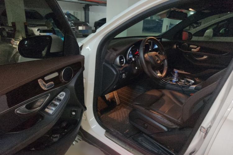 Used Mercedes-Benz GLC 2017 GLC 260 4MATIC Luxury Model Driver Seat