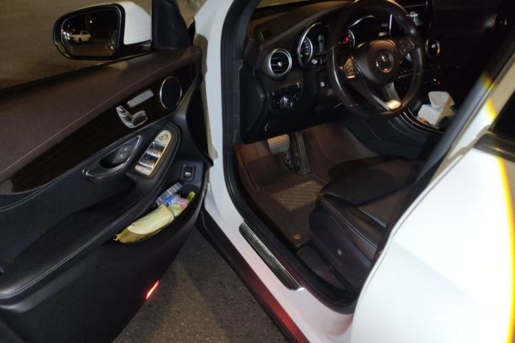 Used Mercedes-Benz GLC 2017 GLC 260 4MATIC Dynamic Edition Driver Seat
