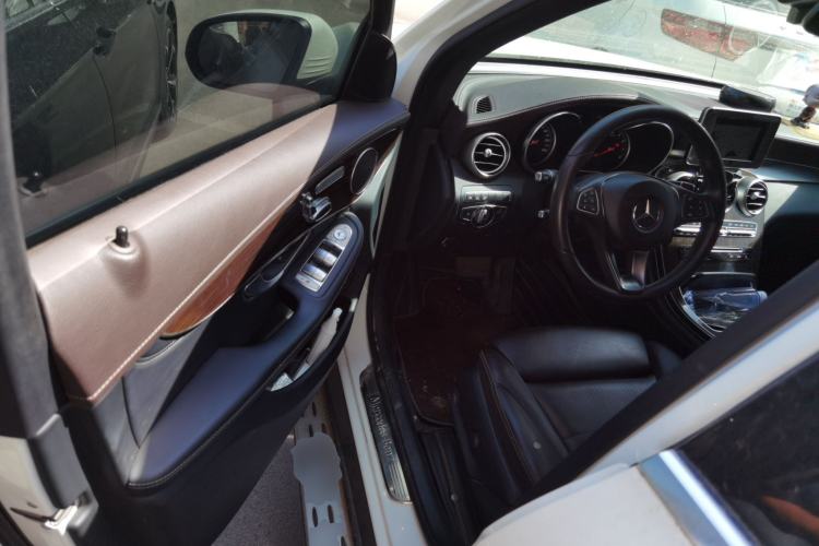 Used Mercedes-Benz GLC 2017 GLC 260 4MATIC Luxury Model Driver Seat