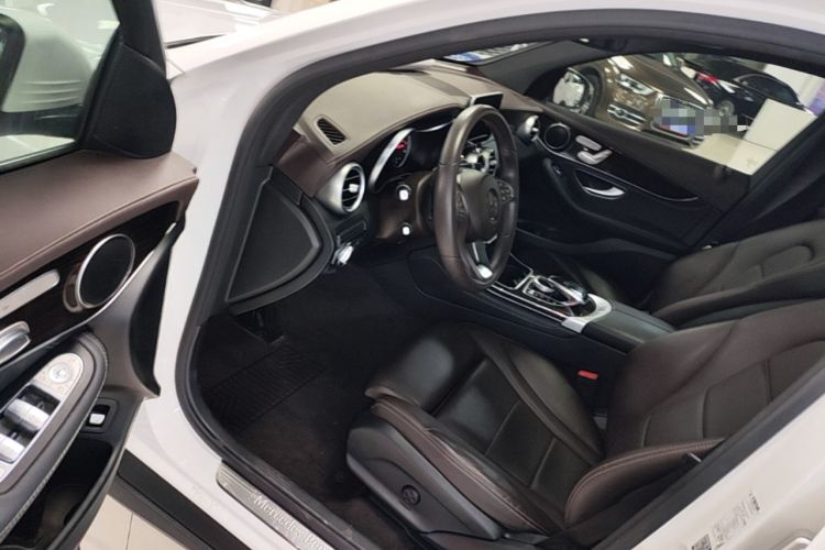Used Mercedes-Benz GLC 2017 GLC 260 4MATIC Dynamic Edition Driver Seat