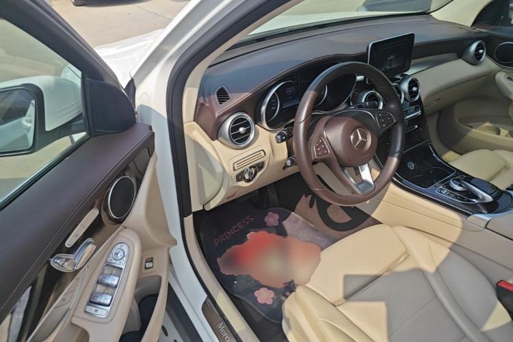 Used Mercedes-Benz GLC 2017 GLC 260 4MATIC Dynamic Edition Driver Seat