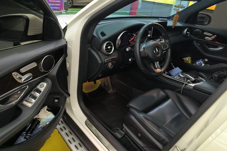 Used Mercedes-Benz GLC 2017 GLC 260 4MATIC Luxury Model Driver Seat