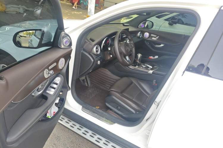 Used Mercedes-Benz GLC 2017 GLC 300 4MATIC Sport Edition Driver Seat
