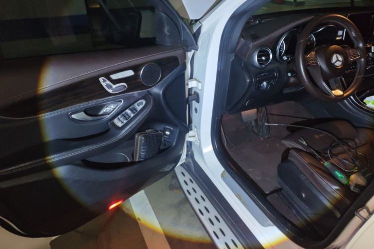Used Mercedes-Benz GLC 2017 GLC 260 4MATIC Dynamic Edition Driver Seat
