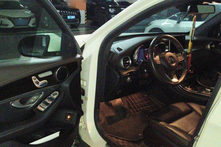 Used Mercedes-Benz GLC 2017 GLC 260 4MATIC Luxury Model Driver Seat