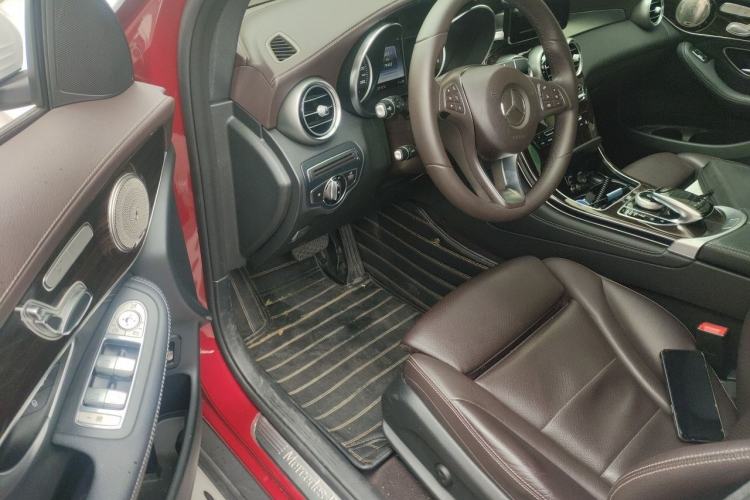 Used Mercedes-Benz GLC 2017 GLC 260 4MATIC Dynamic Edition Driver Seat