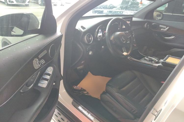 Used Mercedes-Benz GLC 2017 GLC 300 4MATIC Luxury Model Driver Seat