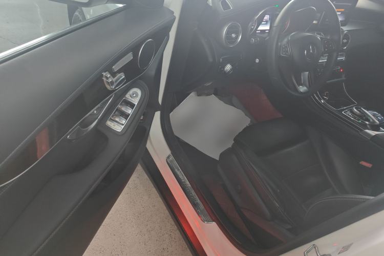 Used Mercedes-Benz GLC 2017 GLC 260 4MATIC Dynamic Edition Driver Seat
