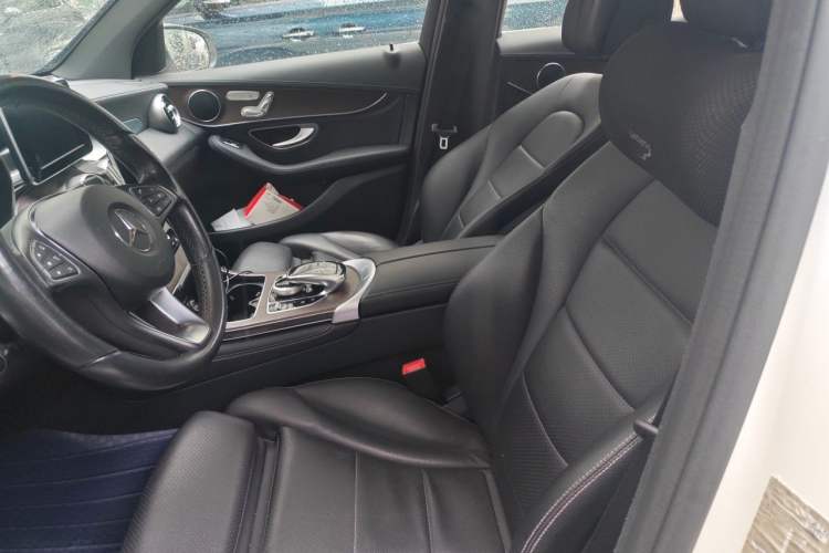Used Mercedes-Benz GLC 2017 GLC 300 4MATIC Sport Edition Driver Seat