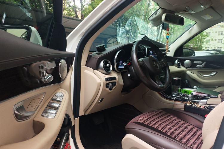 Used Mercedes-Benz GLC 2017 GLC 260 4MATIC Luxury Model Driver Seat