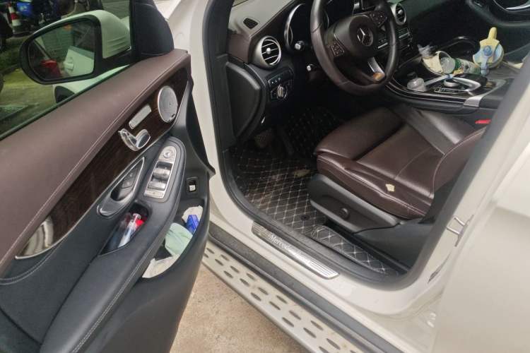 Used Mercedes-Benz GLC 2017 GLC 260 4MATIC Luxury Model Driver Seat