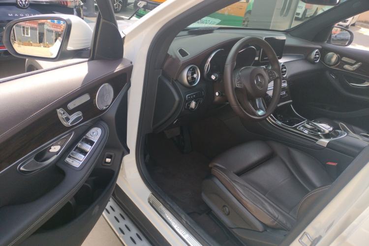 Used Mercedes-Benz GLC 2017 GLC 260 4MATIC Luxury Model Driver Seat