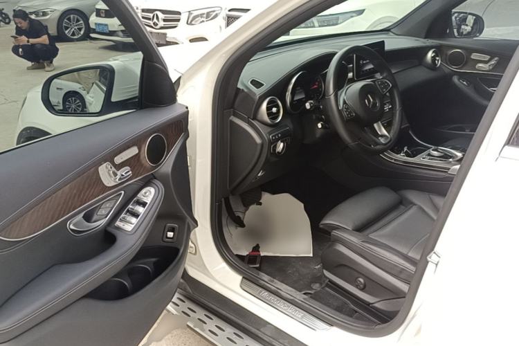 Used Mercedes-Benz GLC 2017 GLC 300 4MATIC Sport Edition Driver Seat