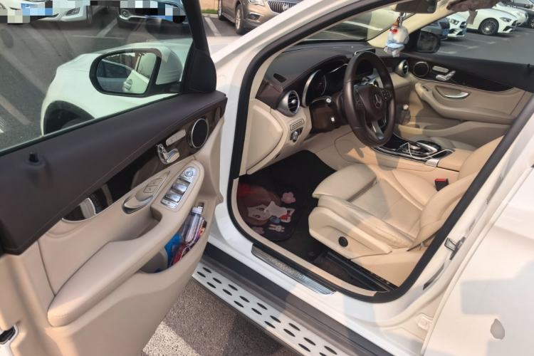 Used Mercedes-Benz GLC 2017 GLC 260 4MATIC Dynamic Edition Driver Seat