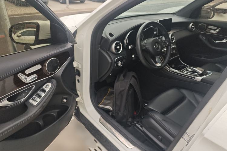 Used Mercedes-Benz GLC 2017 GLC 260 4MATIC Dynamic Edition Driver Seat